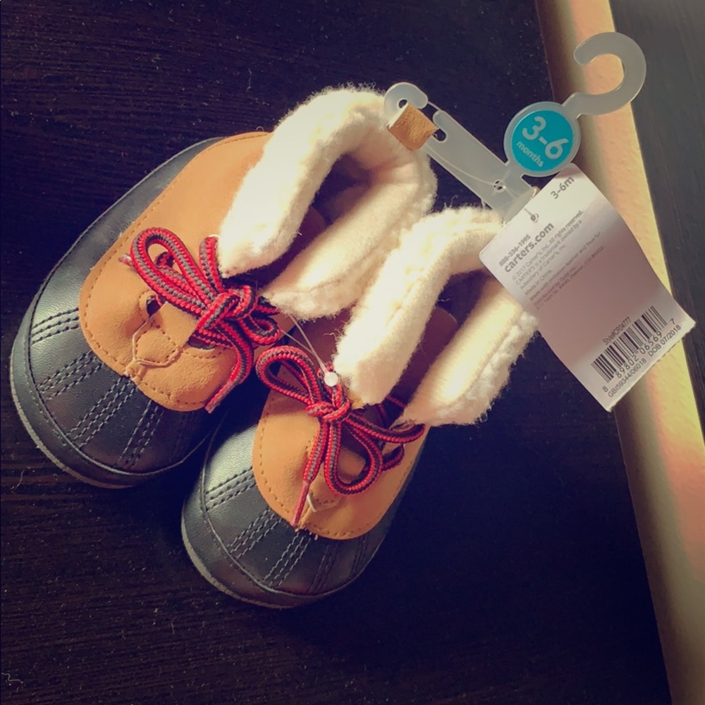 Brand new Carters baby boots!!